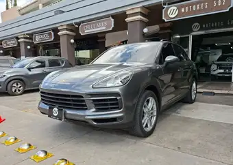 2019 Porsche CAYENNE