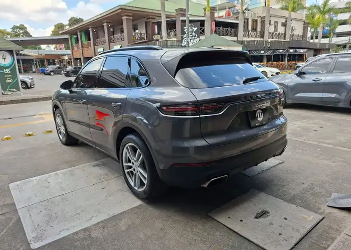 2019 Porsche CAYENNE — 4
