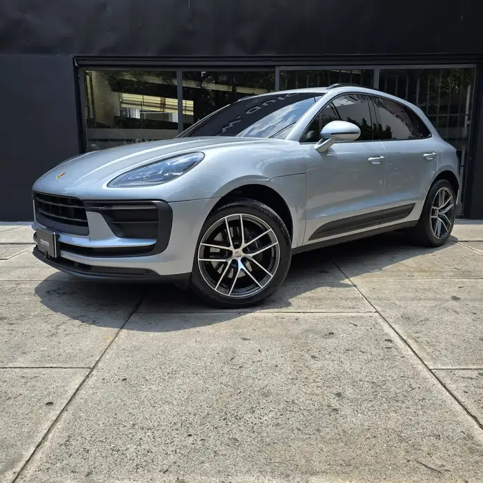2024 Porsche MACAN — 1