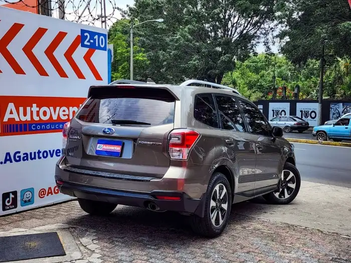 2017 Subaru FORESTER — 4