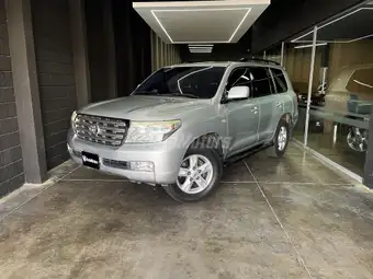2011 Toyota Land Cruiser