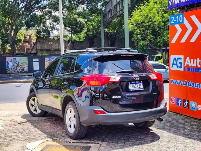 2013 Toyota RAV4 — 4