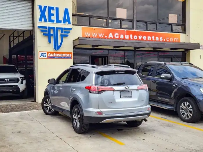 2016 Toyota RAV4 — 4