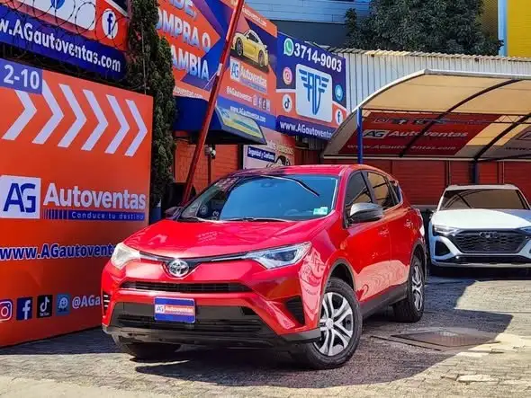 2017 Toyota RAV4 — 1
