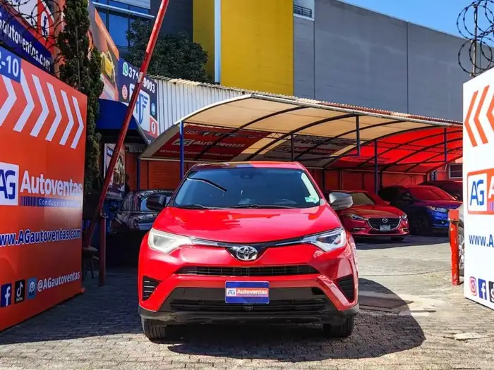 2017 Toyota RAV4 — 2