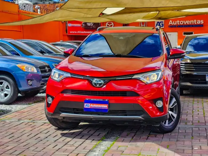 2017 Toyota RAV4 — 2