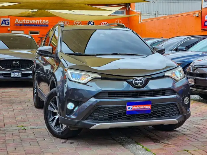 2018 Toyota RAV4 — 3