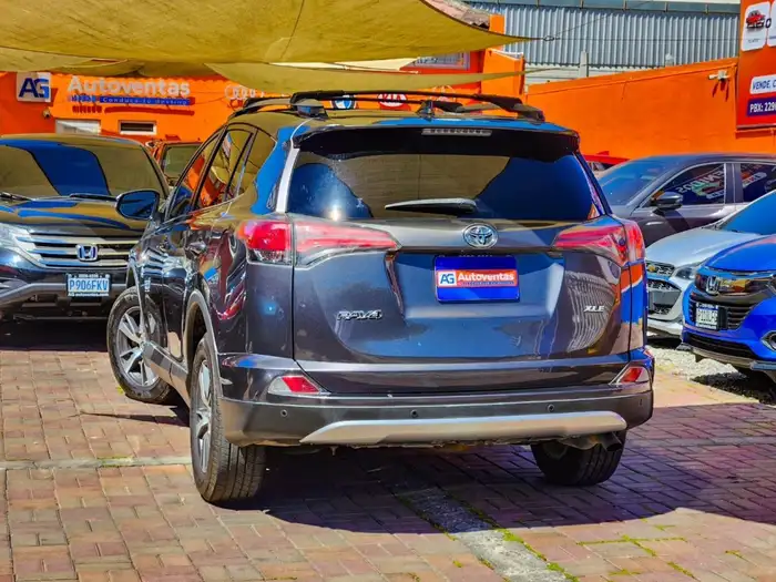 2018 Toyota RAV4 — 4