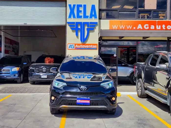 2018 Toyota RAV4 — 1