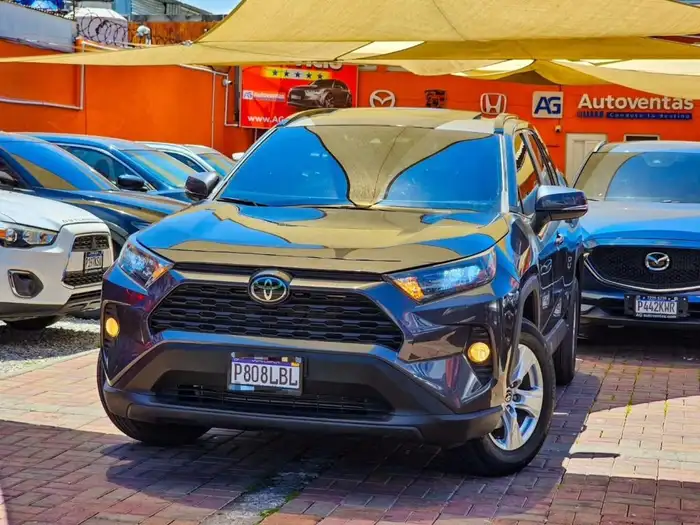 2021 Toyota RAV4 — 2