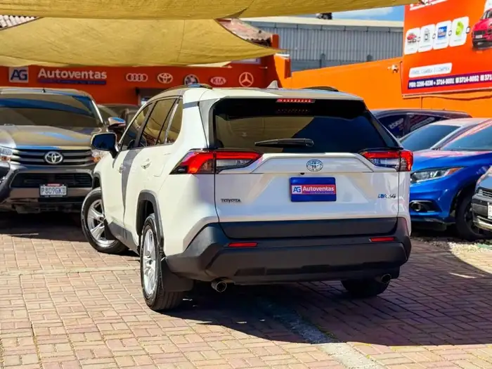 2022 Toyota RAV4 — 4