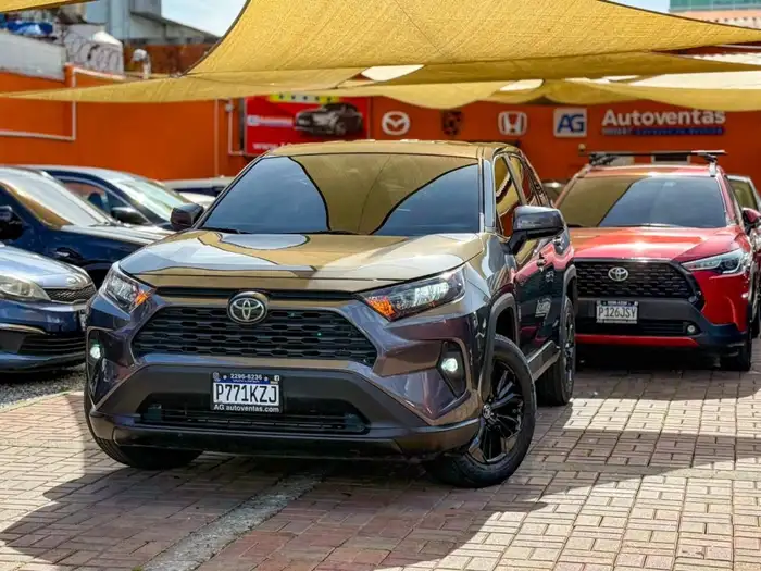 2022 Toyota RAV4 — 2