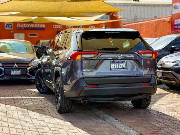 2022 Toyota RAV4 — 4