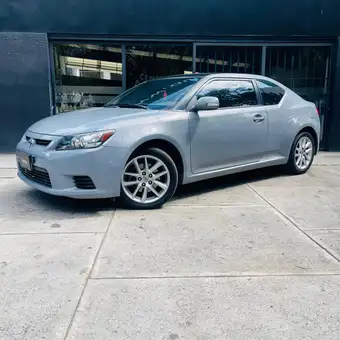 2011 Toyota Zelas