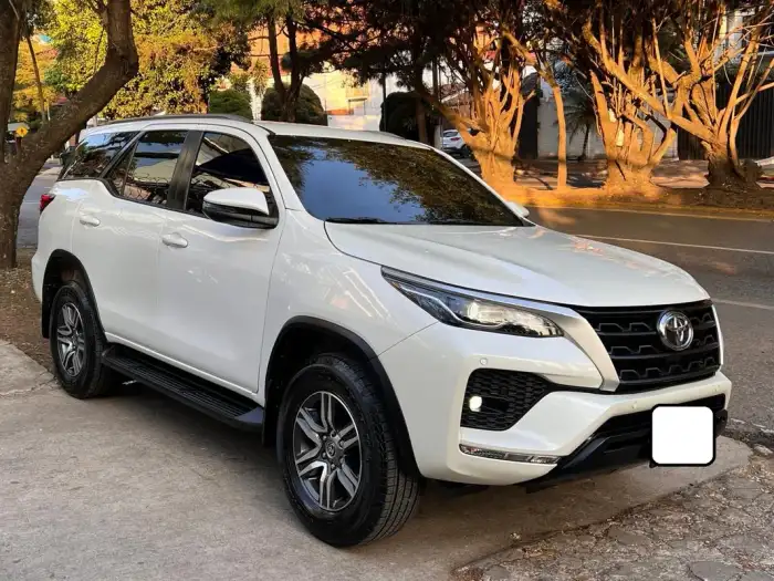 2023 Toyota Fortuner — 1