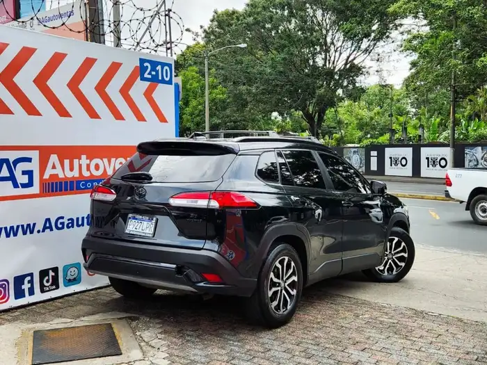 2023 Toyota Corolla Cross — 4