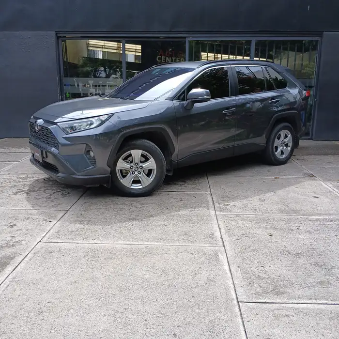 2021 Toyota RAV4 — 1