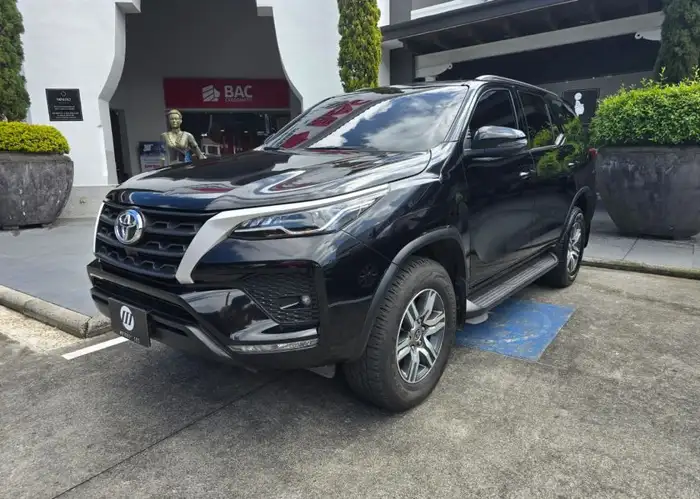 2024 Toyota Fortuner — 1