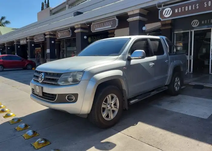 2012 Volkswagen Amarok — 1
