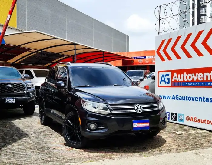 2013 Volkswagen Tiguan — 3