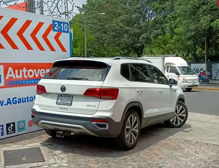 2022 Volkswagen Taos — 4