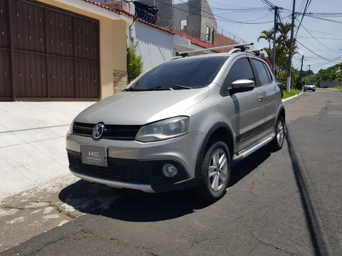 2011 Volkswagen CROSS FOX — 1