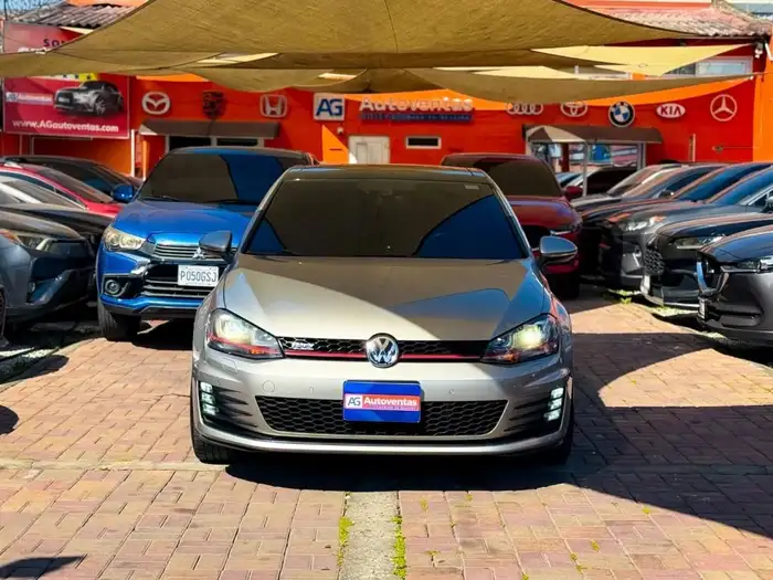 2017 Volkswagen GOLF — 1