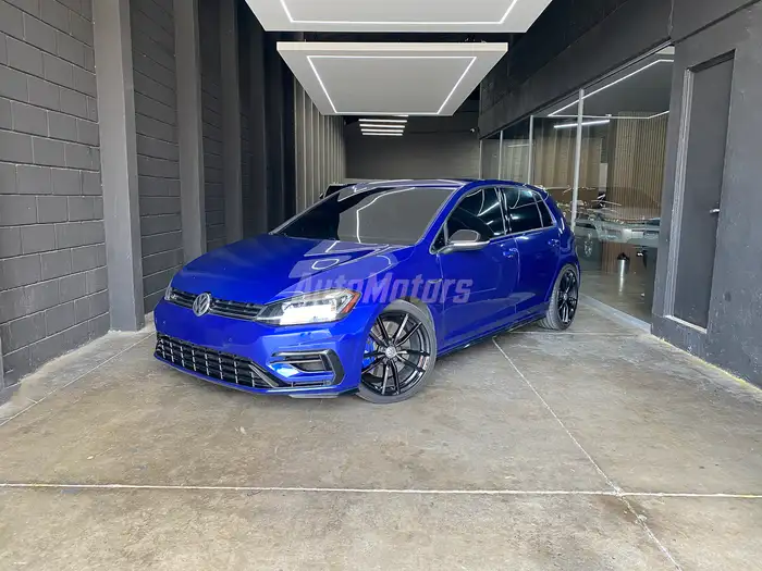 2018 Volkswagen GOLF — 1