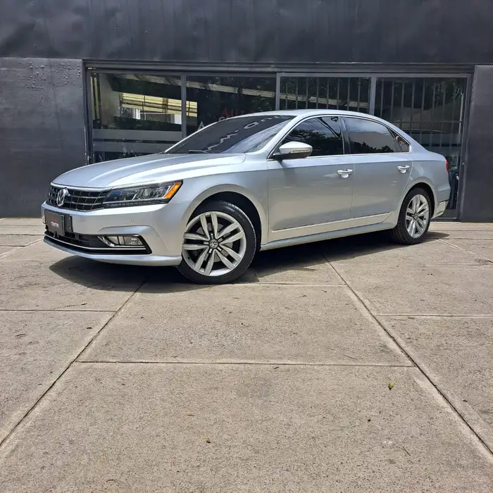 2016 Volkswagen PASSAT — 1