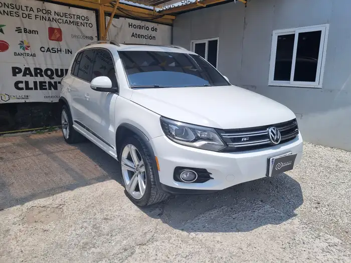 2014 Volkswagen Tiguan — 1