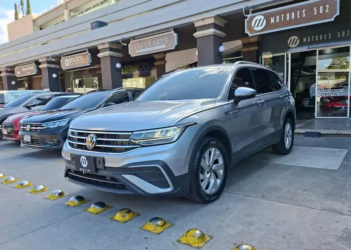 2023 Volkswagen Tiguan — 1