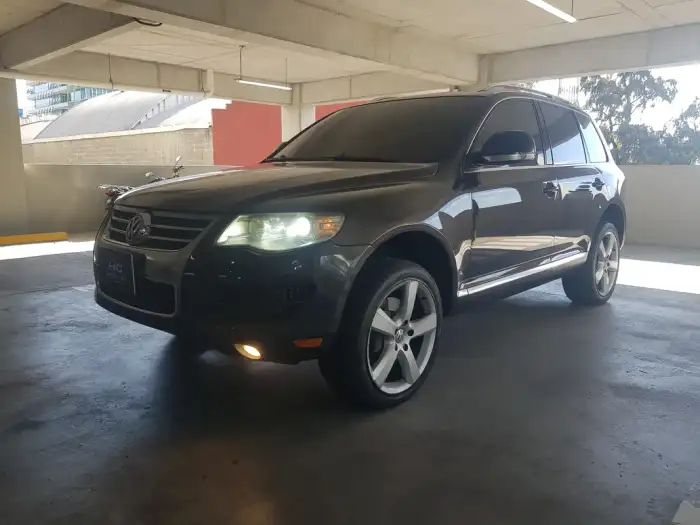 2008 Volkswagen TOUAREG — 1